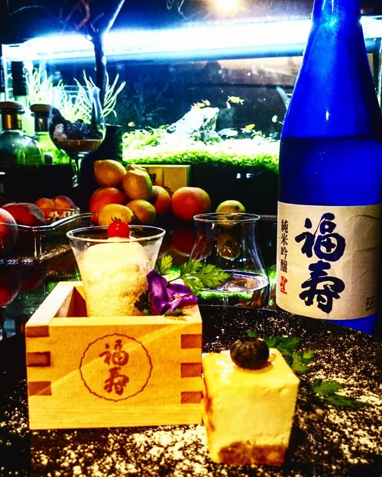 福寿純米吟醸チーズケーキ 三宮で記念日にオススメのダイニングバー Aedifica エディフィカ